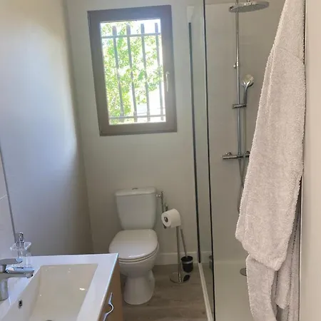 Tres Jolie Mini Douillette Avec Vue Sur Montagne Biguglia (Corsica)