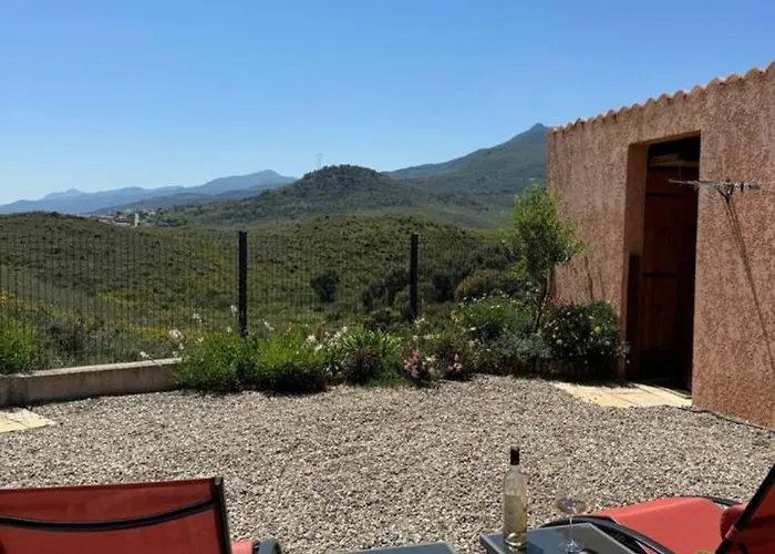 Tres Jolie Mini Douillette Avec Vue Sur Montagne